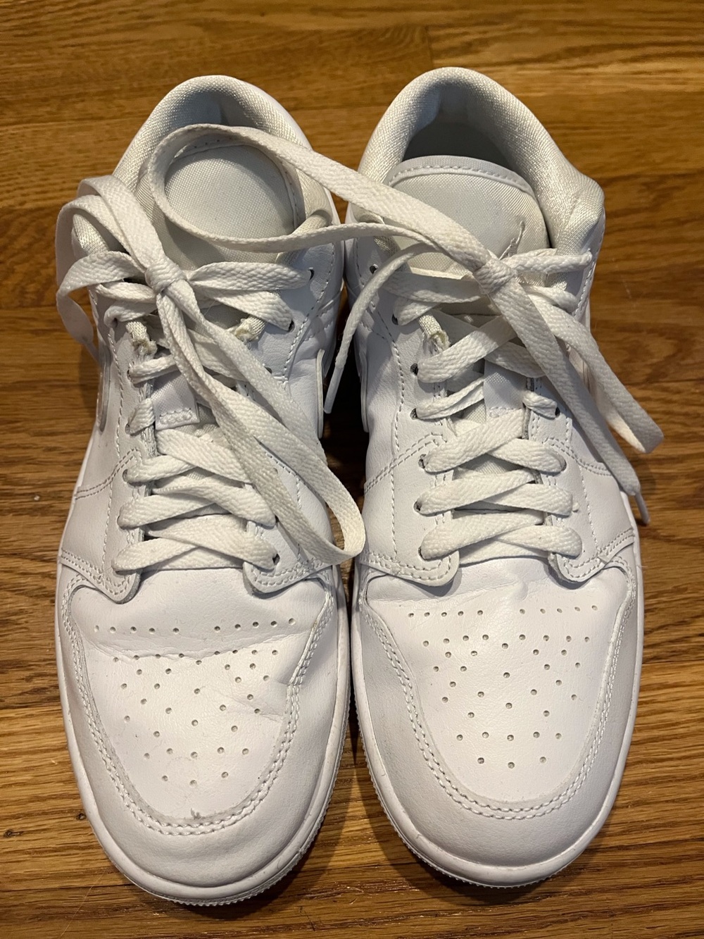 Nike Women's White Nike Athletic Sneakers
